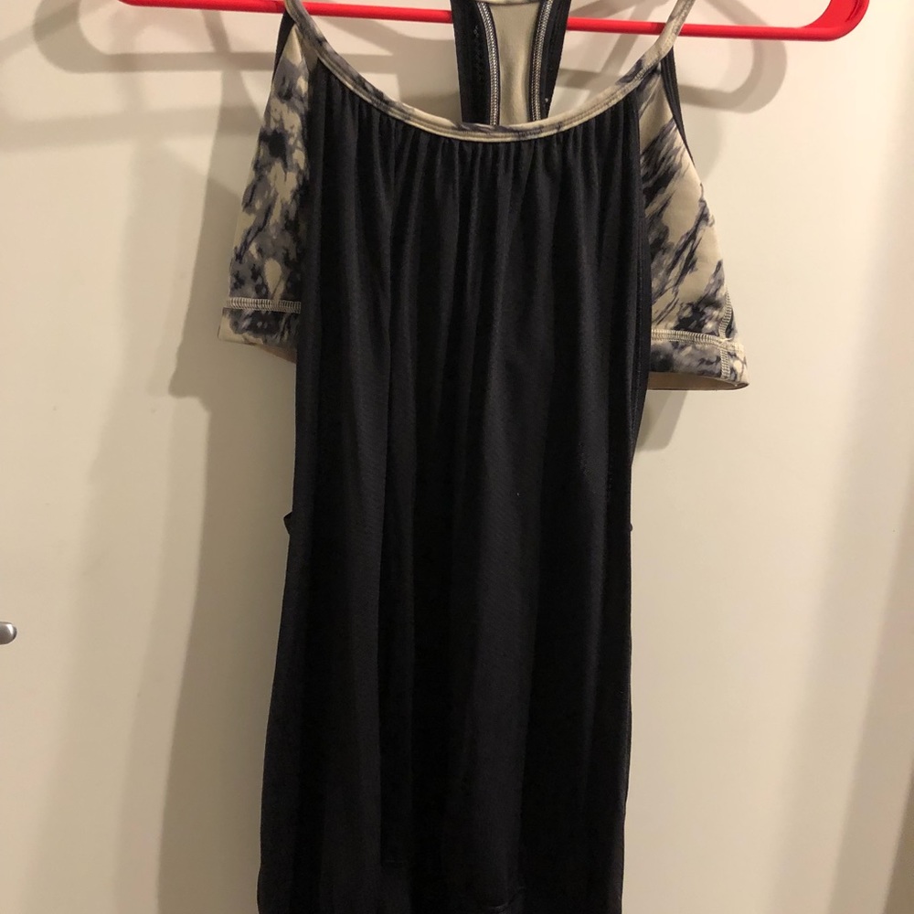 Lululemon tank with built in bra